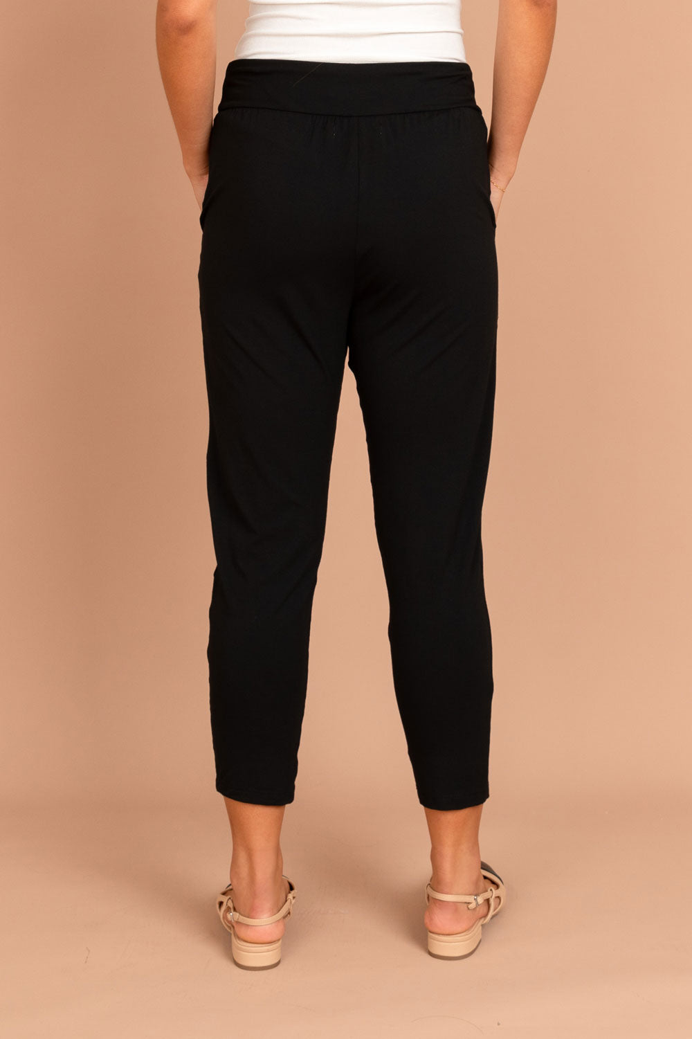 Pant Leon - Black Modal