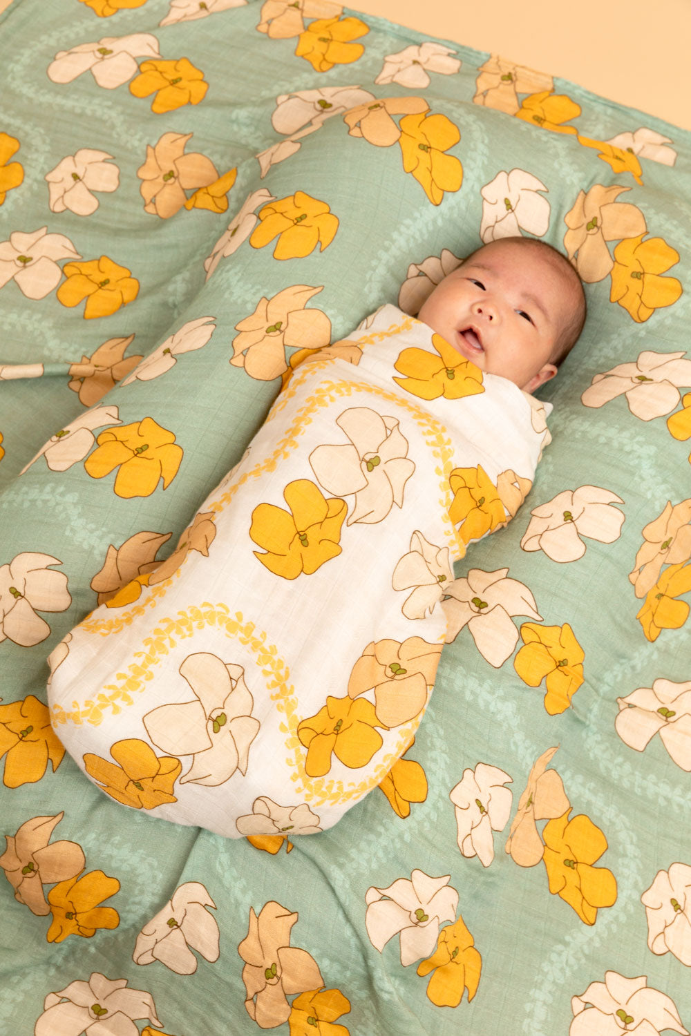 Baby Swaddle - Pearl Puakenikeni